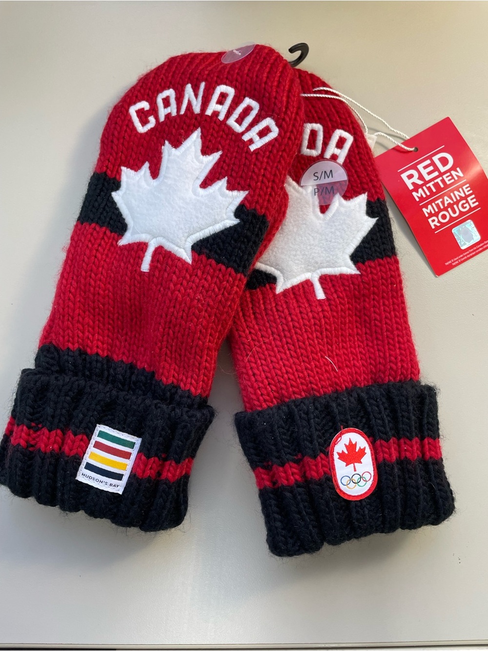 NWT Team Canada Red Mittens Hudson's Bay Olympic Gloves Size S/M